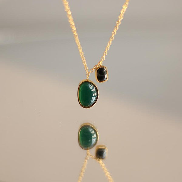 GREEN GEMSTONE NECKLACE