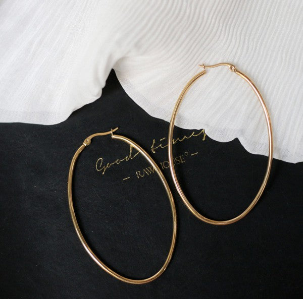 LARGE HOOP EARRING