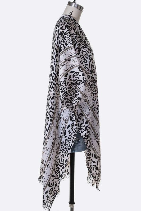 Cheetah Printed Raw Edge Kimono