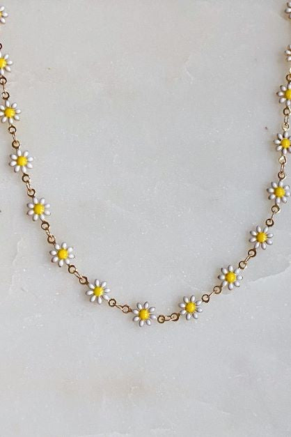 All Around Daisy Necklace