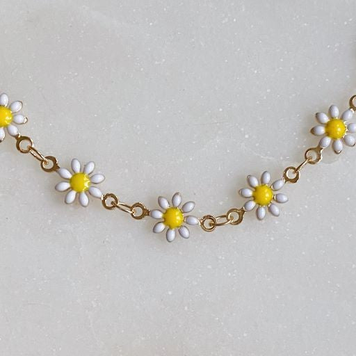 All Around Daisy Necklace